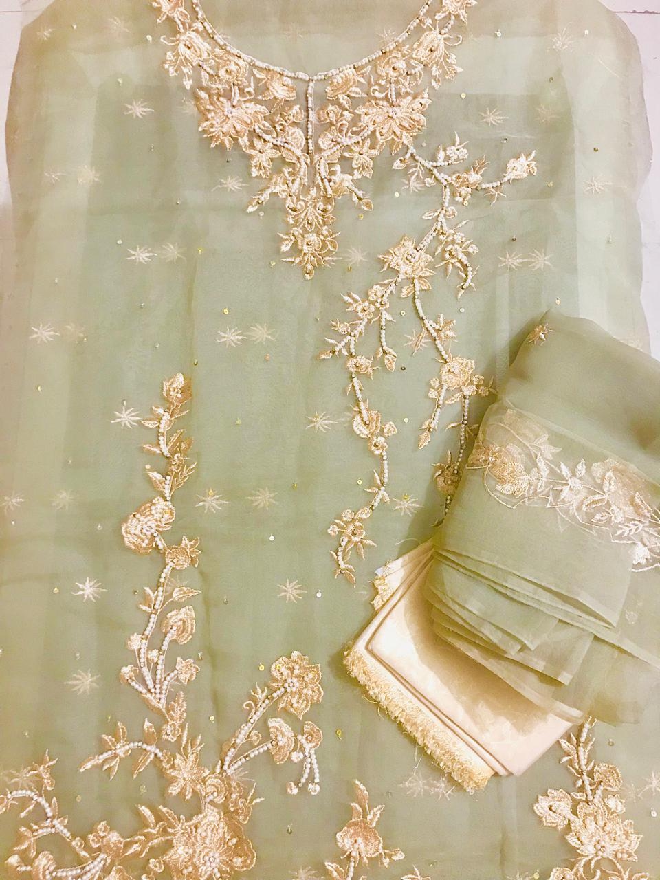 BENCHMARK ORGANZA COLLECTION